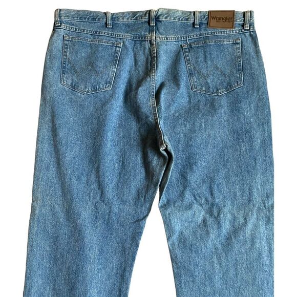 Wrangler Men's Rugger Wear Classic Fit Straight Leg Jeans Size 48x30 Rough Wash - Picture 10 of 16